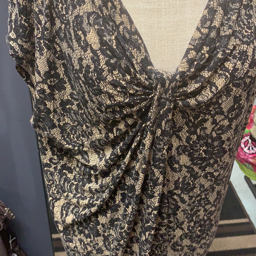 Michael Kors Sleeveless pullover top - Very soft and cool - Rayon and Spandex XL